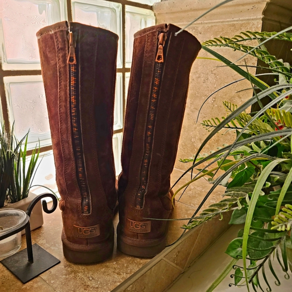 Ugg tall chocolate boots with zipper on back